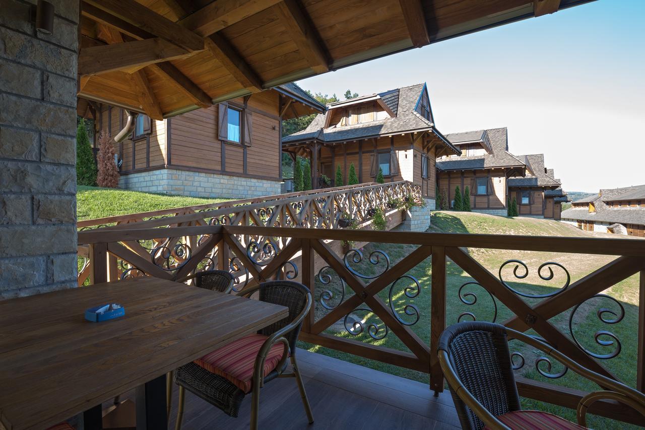Bed and Breakfast Etno Naselje Vrdnicka Kula Врдник Экстерьер фото