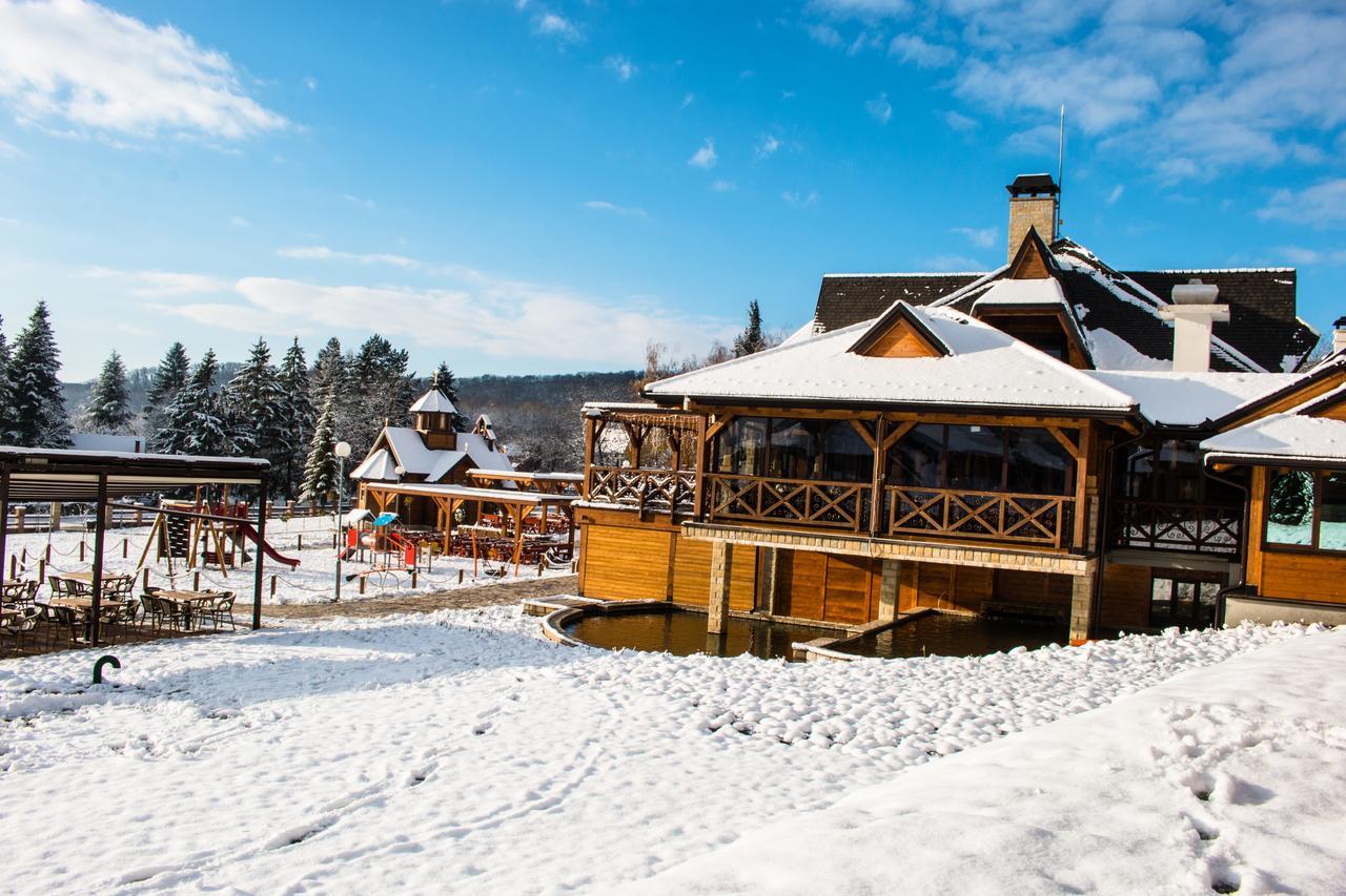 Bed and Breakfast Etno Naselje Vrdnicka Kula Врдник Экстерьер фото