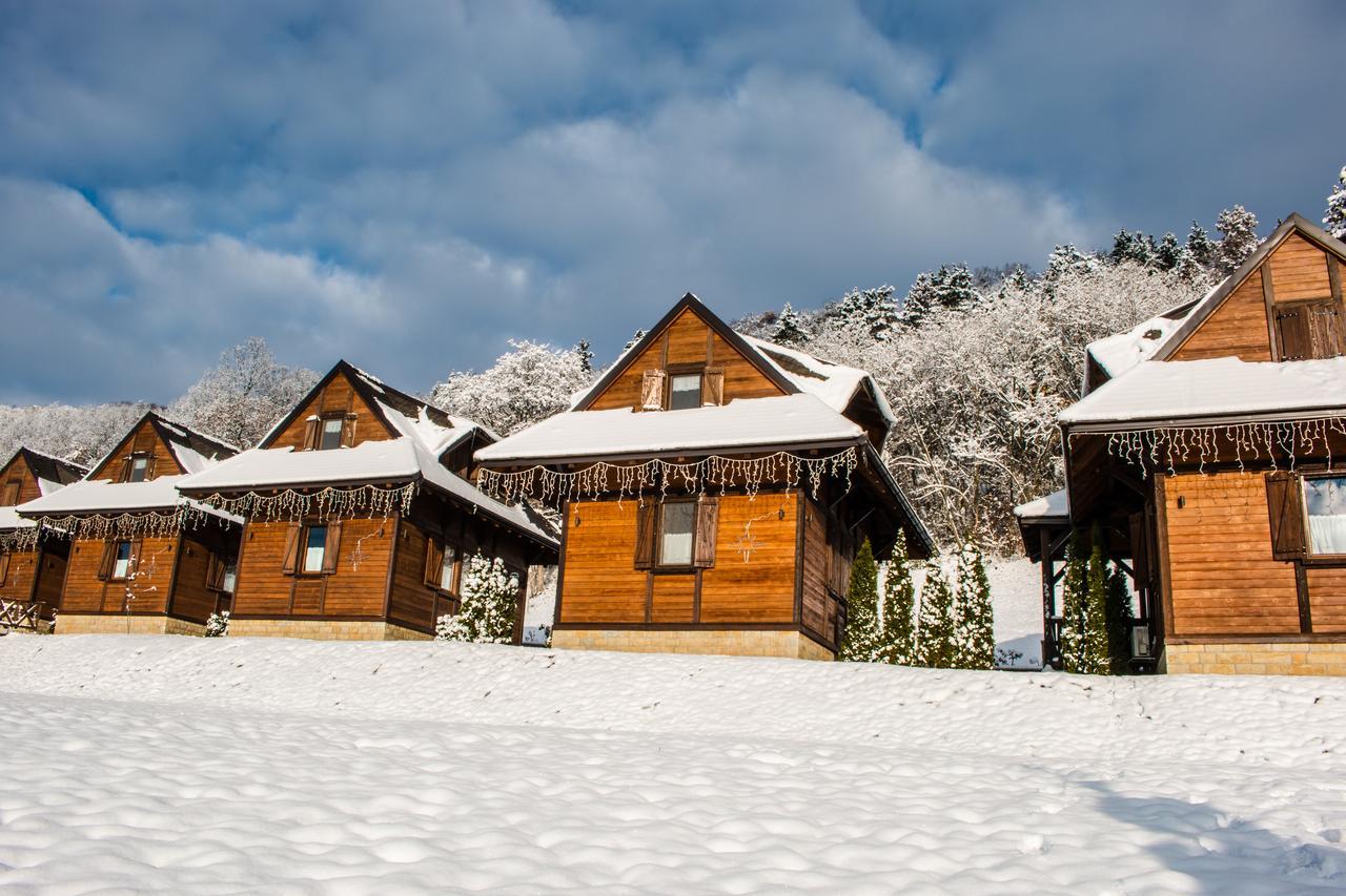Bed and Breakfast Etno Naselje Vrdnicka Kula Врдник Экстерьер фото
